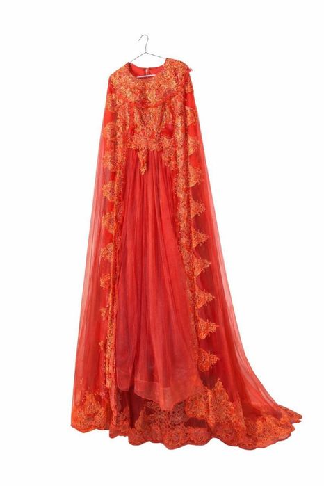 Келин куйлак бир маротаба кийилган! Платья в идеальном состояние.