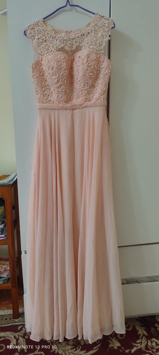 Продается платья