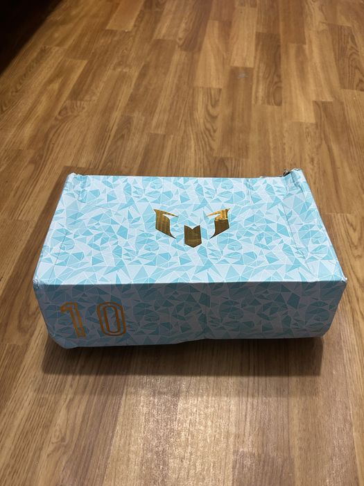 Продам бутсы F50