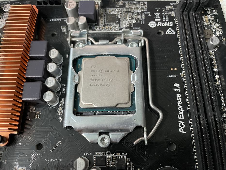 Intel core i3-7100 на 3.9GHz