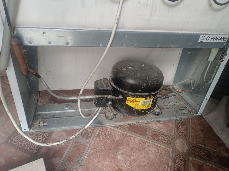 Холодильник Indesit оригинал