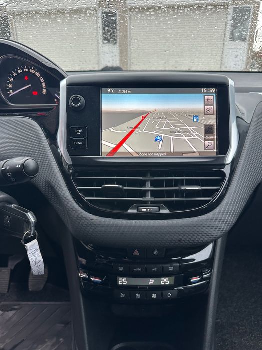 Пежо 2008 1.2i*Allure*Navi*LED*EURO5