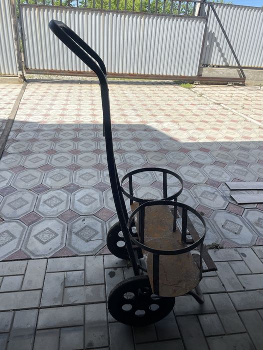 Тележка под 20л баклажки