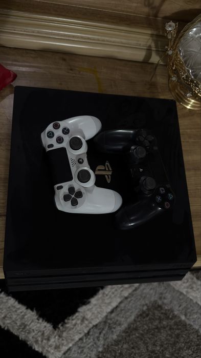 Playstation 4 Pro 1 tb