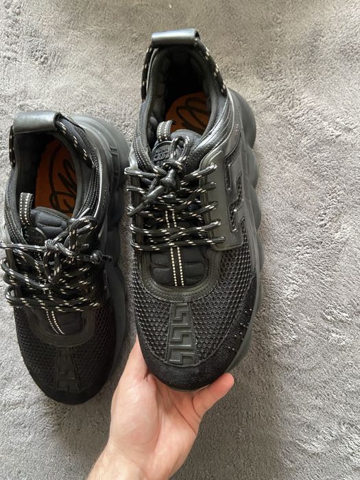 Versace chain reaction