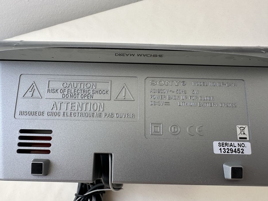 SONY ICF-C414-часовник радио
