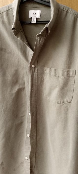 Военная рубашка H&M.