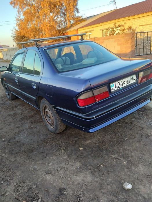 Автомобиль Ниссан примера п10