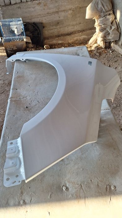 Кобальт передний правий крило