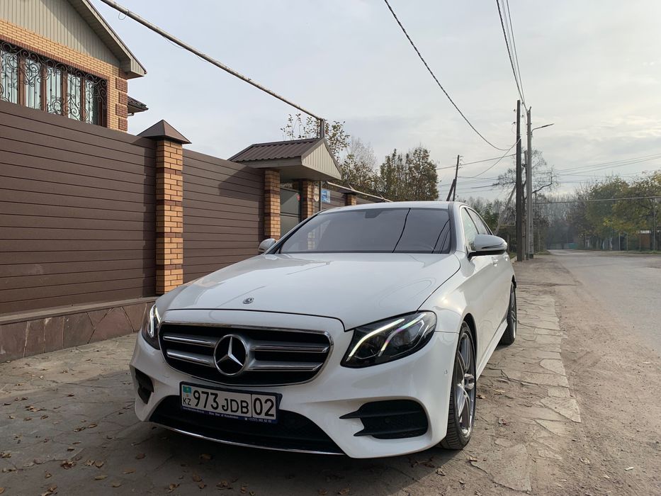 Mercedes-Benz E200  W213