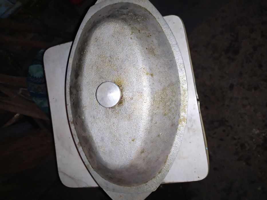 Продам советскую утятьницу.