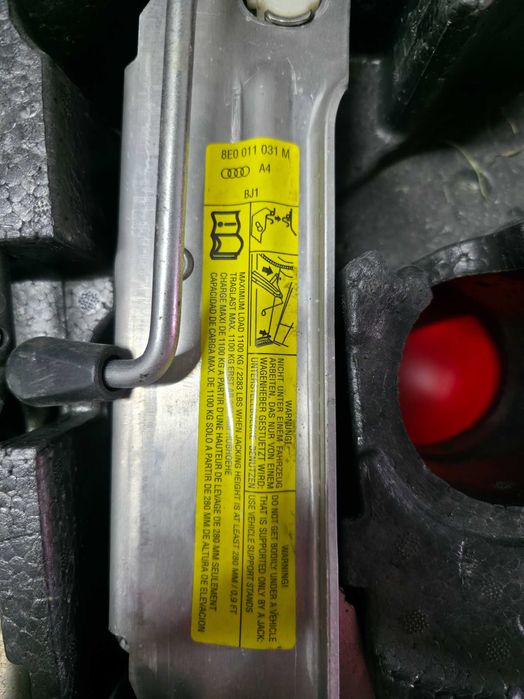KIT Cric AUTO Complet 17'' OEM AUDI A3 A4 VW SKODA Pentru Roata R17