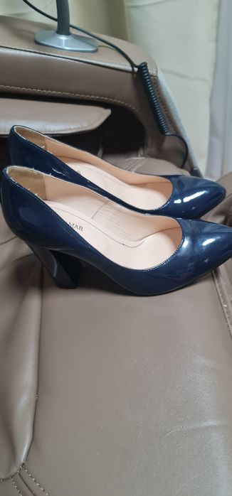 Pantofi stiletto noi fără eticheta.  Superbi.