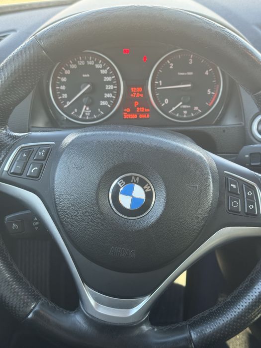 BMW X1 sDRIVE 2.0 diesel 177cp, automat, trapa, clima, scaune incalzit