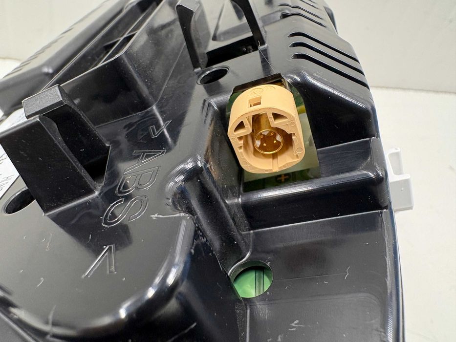 Лед километраж с хедъп БМВ Ф10 Ф11 Ф07 Ф06 Ф12 Ф01 Ф02 Дизел