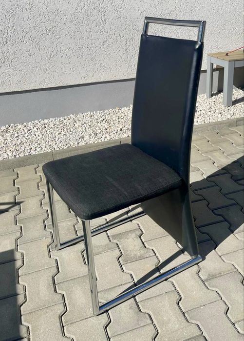Masa pentru sufragerie cu sase scaune