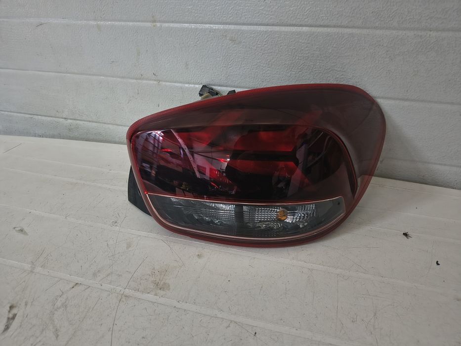 Stop / Lampă Spate Dreapta Dacia Spring (2021 - 2024)  Cod 265507370R
