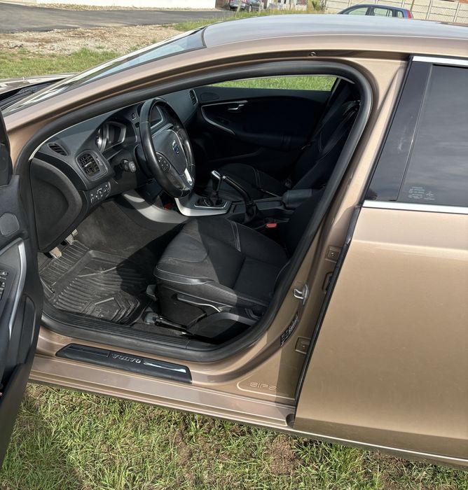 VOLVO V40 2014 — imagine 5
