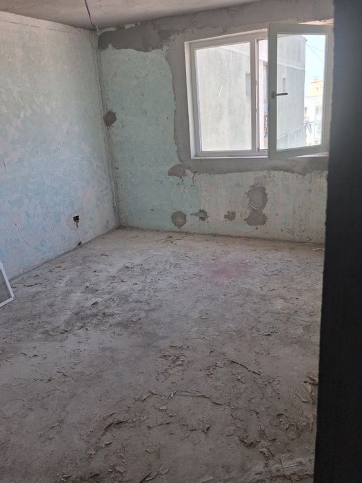 Vând apartament 3 camere decomandat decomandat