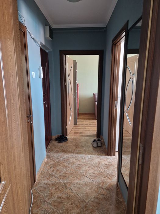 Apartament cu 3 camere de inchiriat