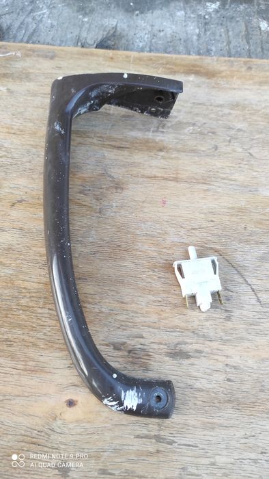 Запчасти для холодильника.