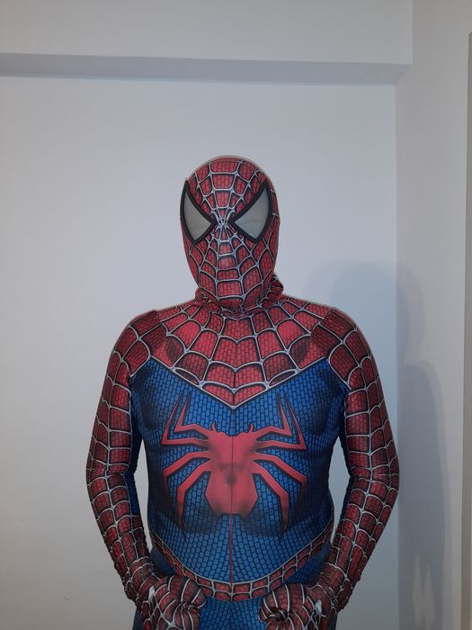 Închiriez costum Mickey Mouse și alte personaje