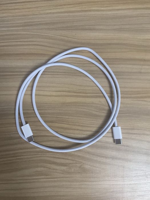 Продам новый iPhone 15 (128GB)
