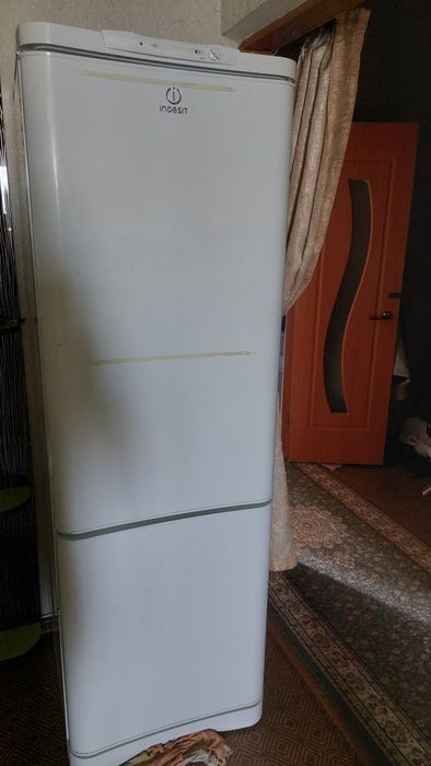 Продам холодильник.