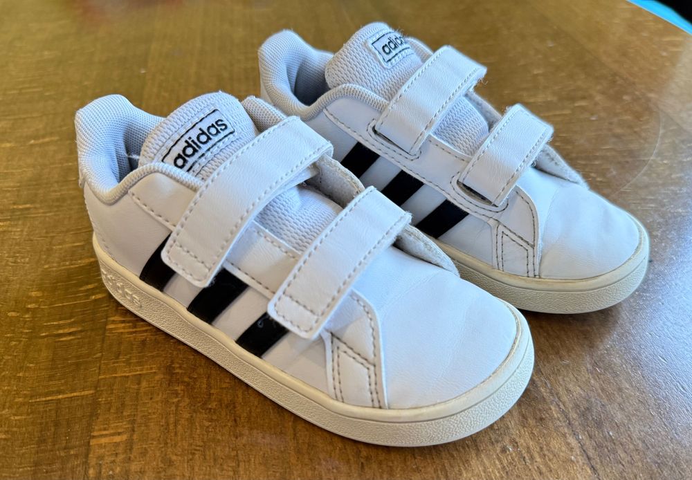 Детски маратонки Adidas, 26ти номер