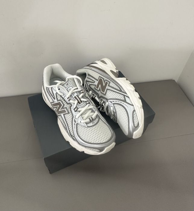 Кроссовки New Balance 740