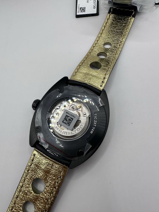 * Чисто Нов* Hamilton Pan Europ Automatic *Black & Gold*