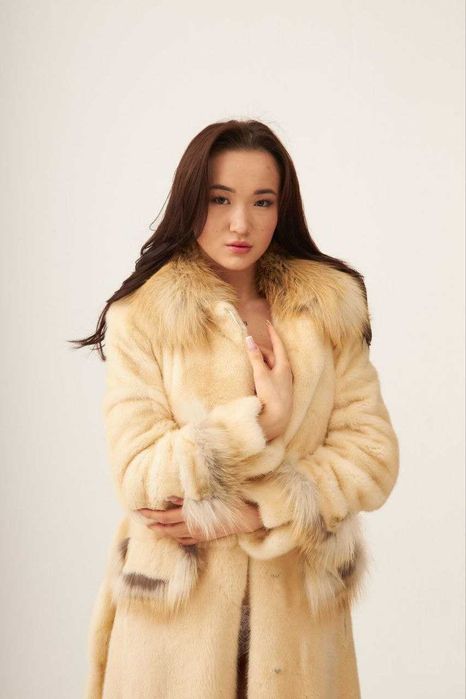 Шуба норковая с лисой