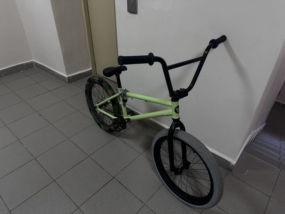Продам BMX велик