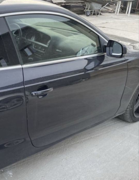Usa dreapta fata Audi A5 coupe / albastru / argintiu / gri