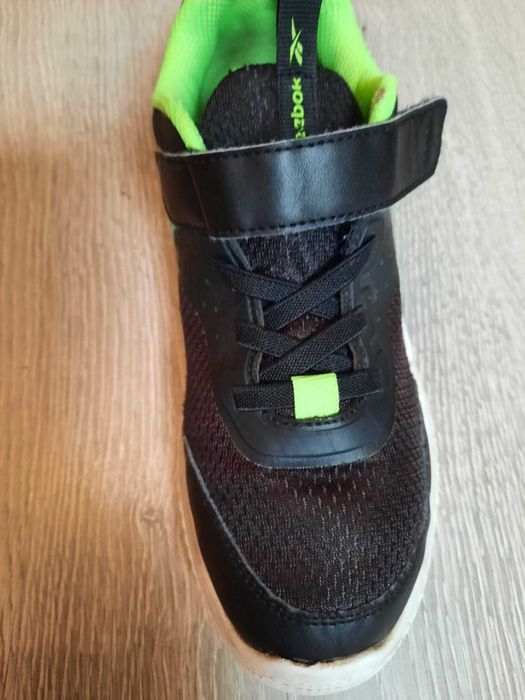 Pantof Reebok marimea 34