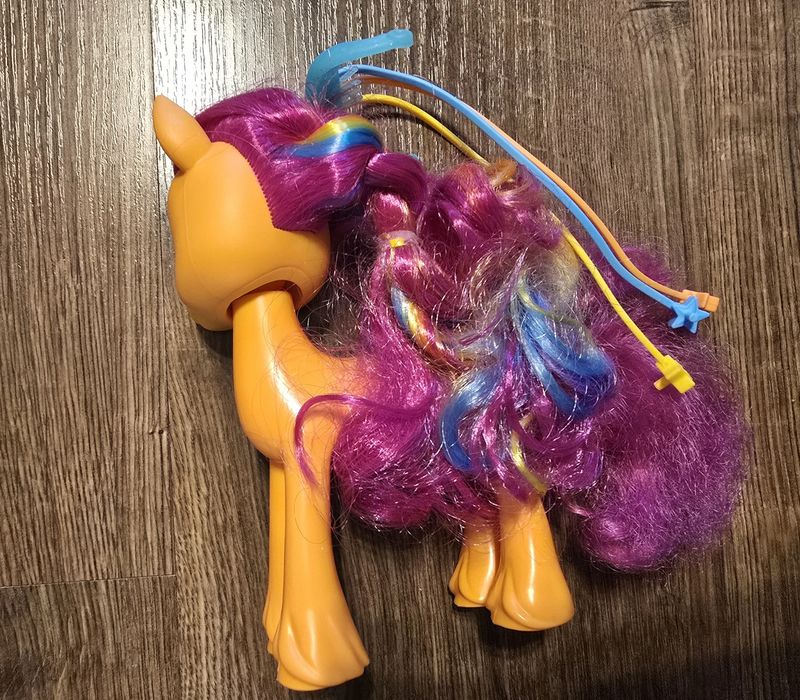 Figurina My Little Pony Rainbow Reveal Sunny Starscout