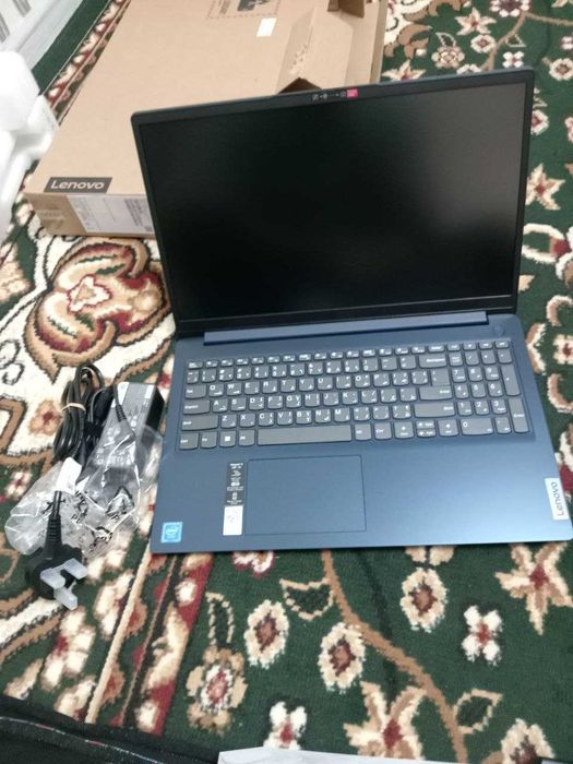 Lenovo noutbuk yangi