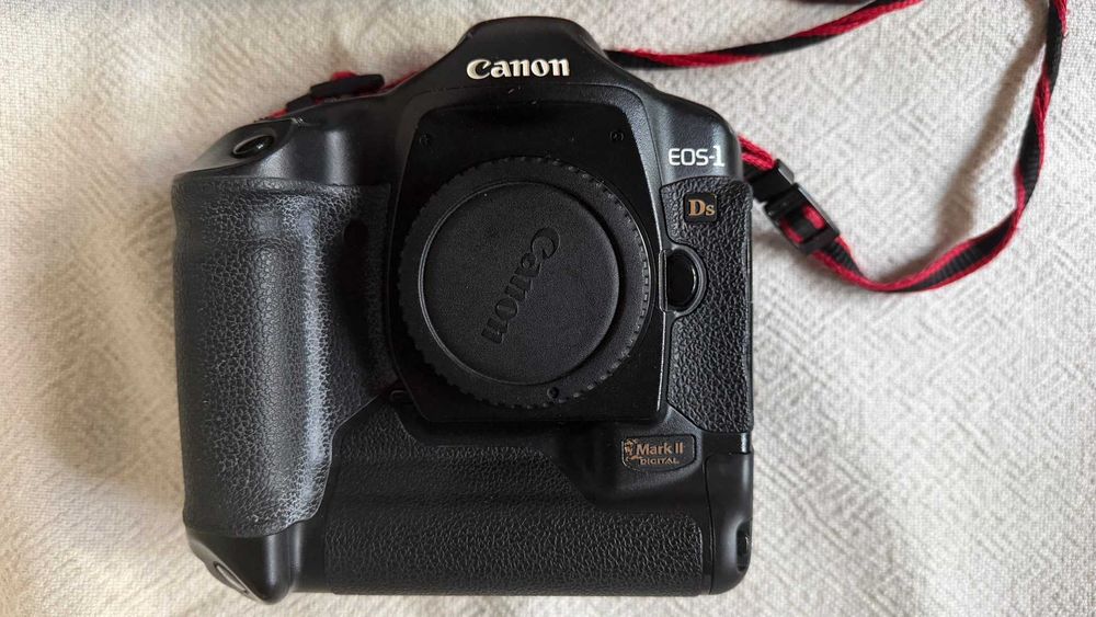 Canon EOS-1Ds Mark II full-frame DSLR