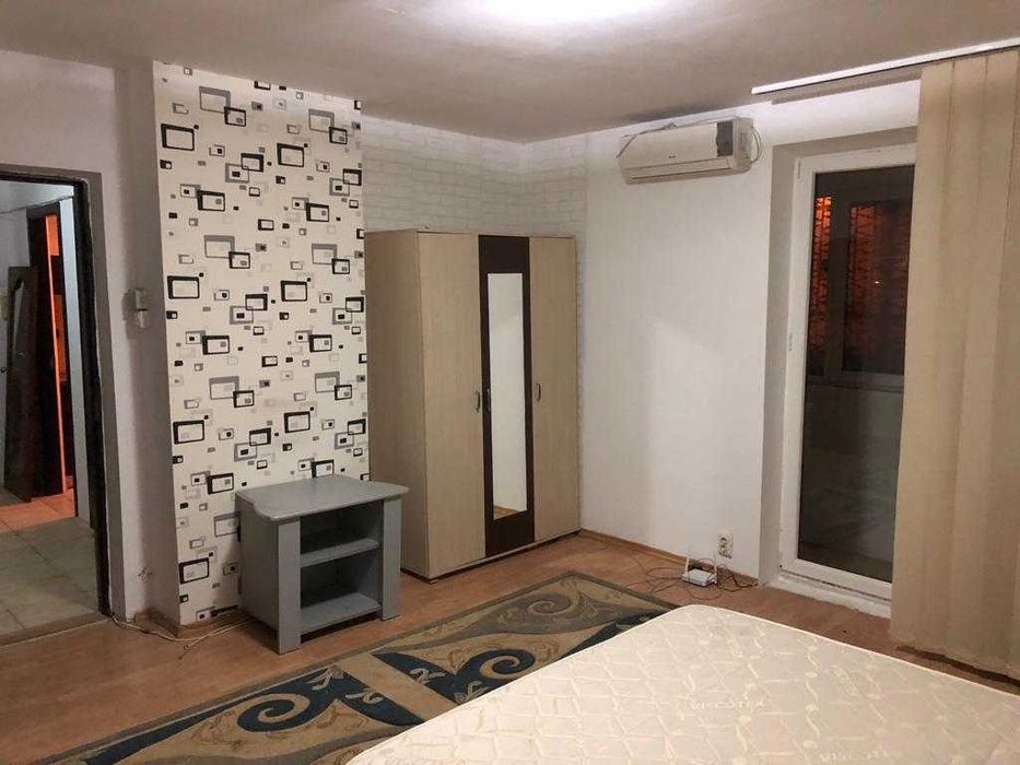 Garsonieră de închiriat Drumul Taberei Aleea Muntelui 38 mp.