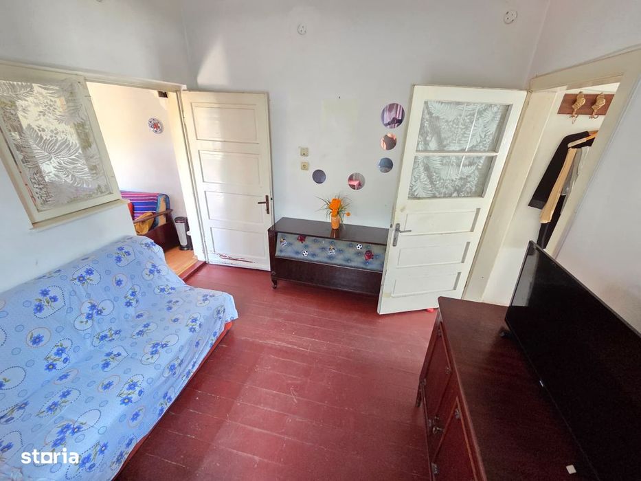 COMISION 0, Casa, 61 mp, 280 mp teren, Targoviste, Micro1