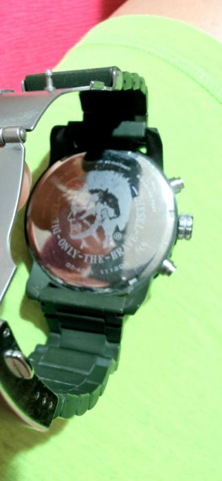 Часовник Disel и G-SHOCK