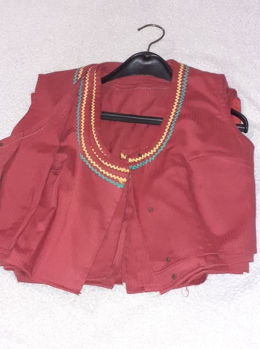 Части от народна носия- елек и прегачи