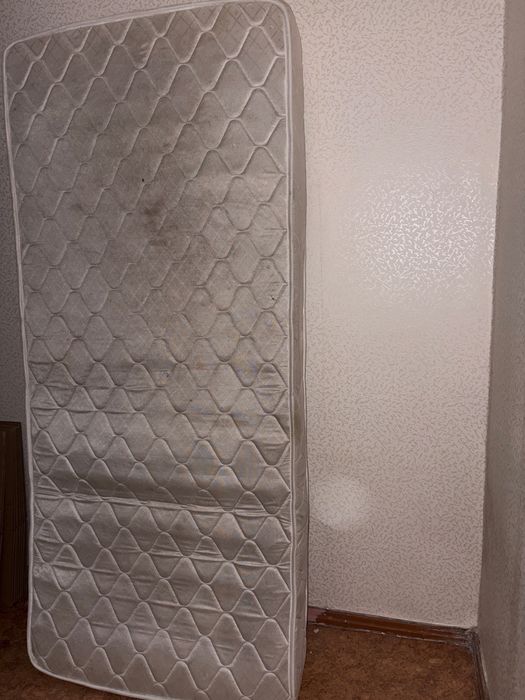 Матрас отдам бесплатно