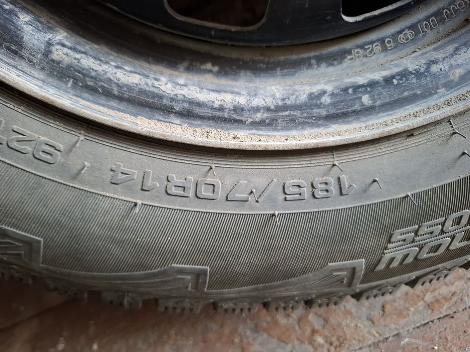 Продам резину заборе