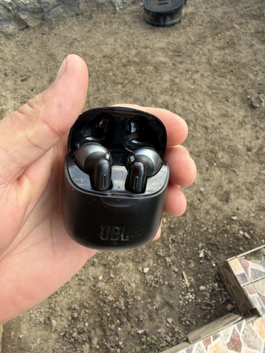 Casti JBL Tune 225TWS