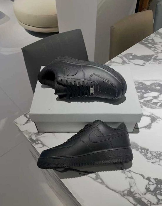 Adidasi Nike AirForce 1 Full Black (Livrare cu verificare)