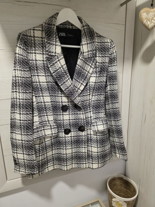 Ново сако Zara- L размер