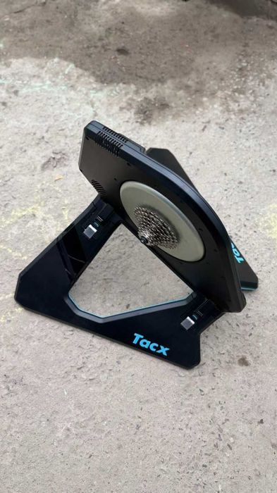 Продам велостанок Tacx Neo 2 Smart
