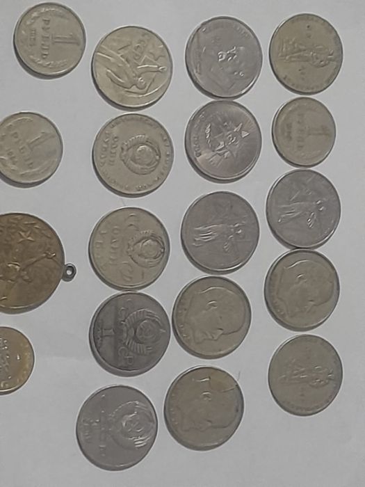 Продам монеты срочно, обращаться по номеру