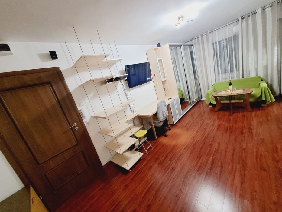Ofer spre inchiririere garsoniera zona Tineretului